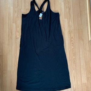 NWT MIDI Dress with POCKETS!